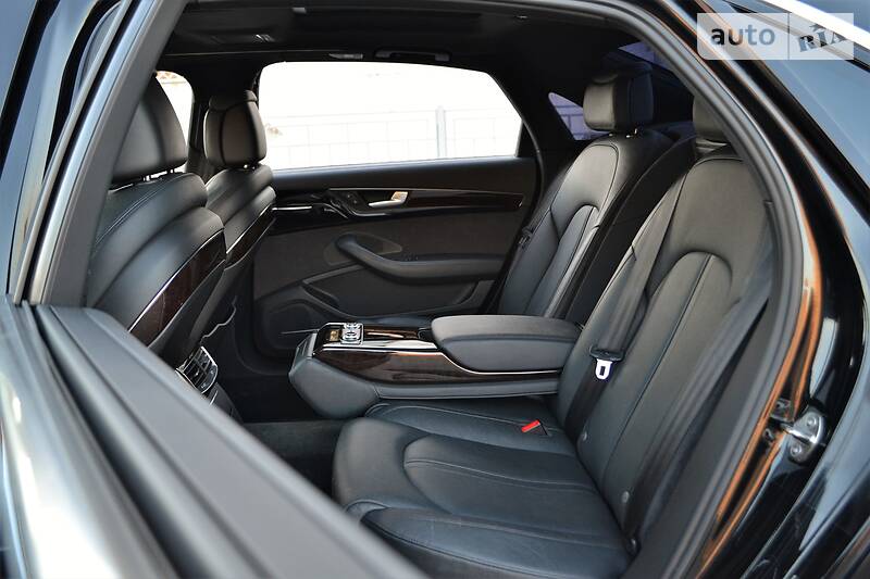 Седан Audi A8 2016 в Харькове