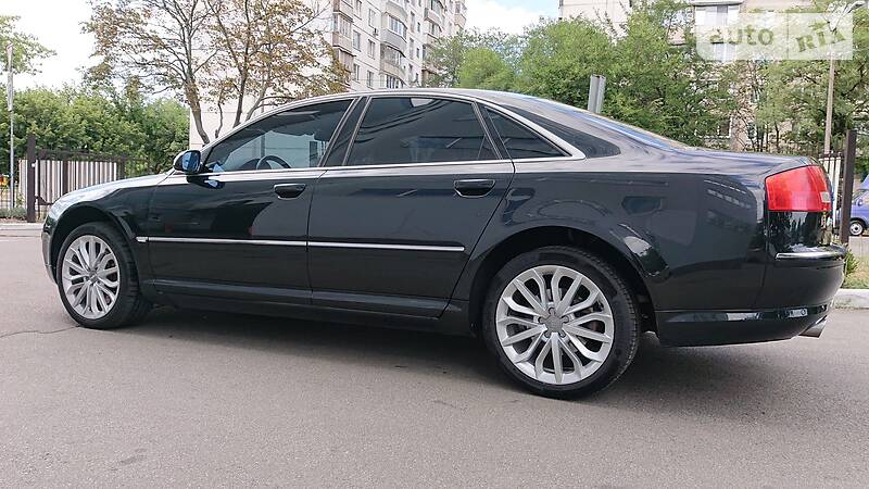 Седан Audi A8 2006 в Киеве
