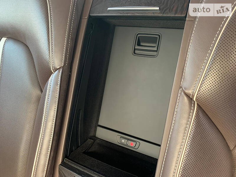 Седан Audi A8 2012 в Харкові