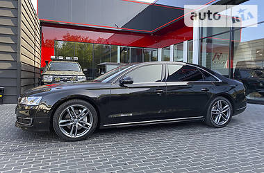 Седан Audi A8 2017 в Одесі