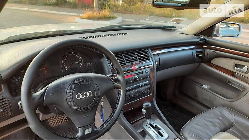 Седан Audi A8 2000 в Белой Церкви