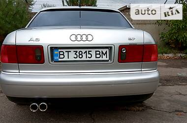 Седан Audi A8 1999 в Голой Пристани