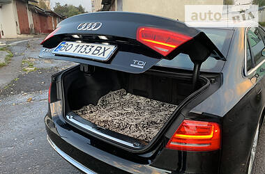 Седан Audi A8 2013 в Тернополе