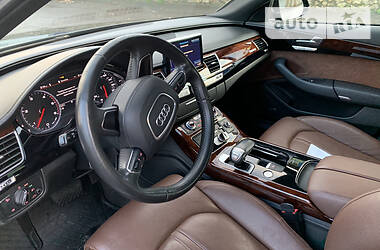 Седан Audi A8 2013 в Тернополе