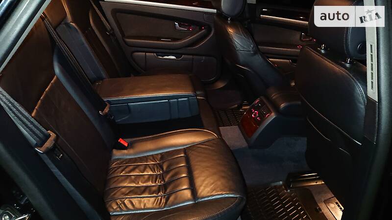 Седан Audi A8 2006 в Киеве