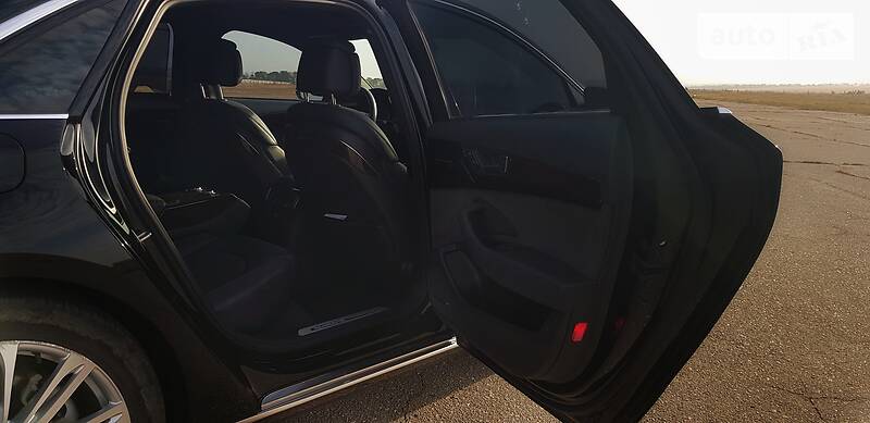 Седан Audi A8 2016 в Сумах