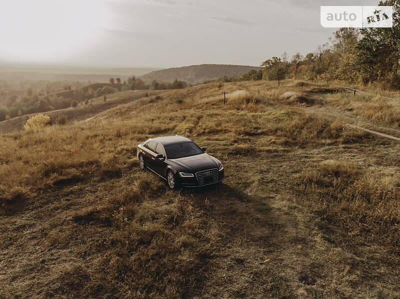 Седан Audi A8 2016 в Сумах