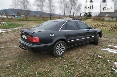 Седан Audi A8 1994 в Чорткове