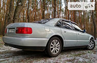 Седан Audi A8 1996 в Корсуне-Шевченковском