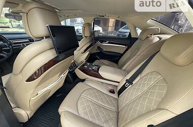 Седан Audi A8 2010 в Виннице