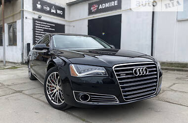 Седан Audi A8 2012 в Черновцах