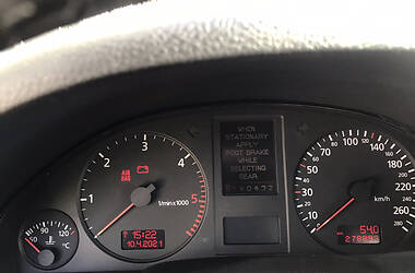 Седан Audi A8 2001 в 