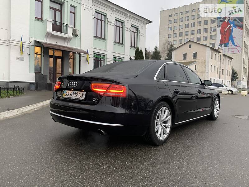Седан Audi A8 2012 в Киеве