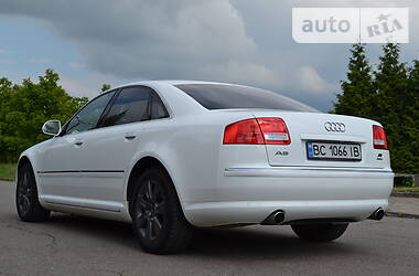 Седан Audi A8 2008 в Калуші