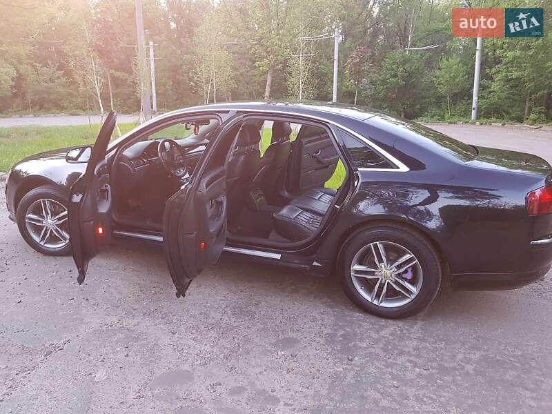 Седан Audi A8 2005 в Киеве