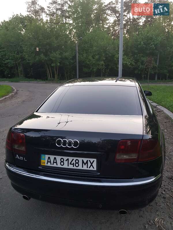 Седан Audi A8 2005 в Киеве