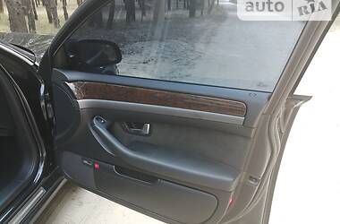 Седан Audi A8 2004 в 