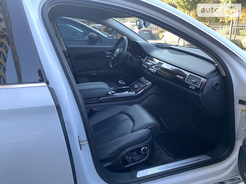 Седан Audi A8 2015 в Києві