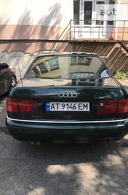 Седан Audi A8 2000 в Івано-Франківську