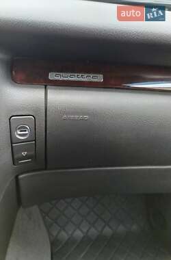 Седан Audi A8 1999 в 