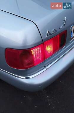 Седан Audi A8 1999 в 