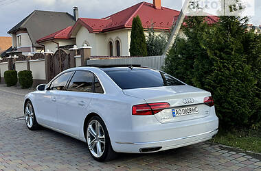 Седан Audi A8 2014 в Ужгороде