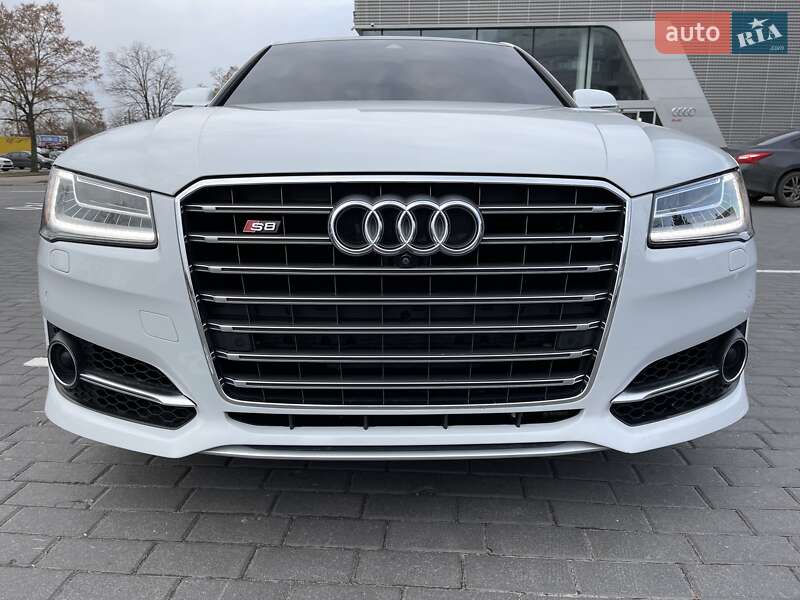 Audi A8 2016