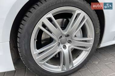 Седан Audi A8 2016 в Киеве
