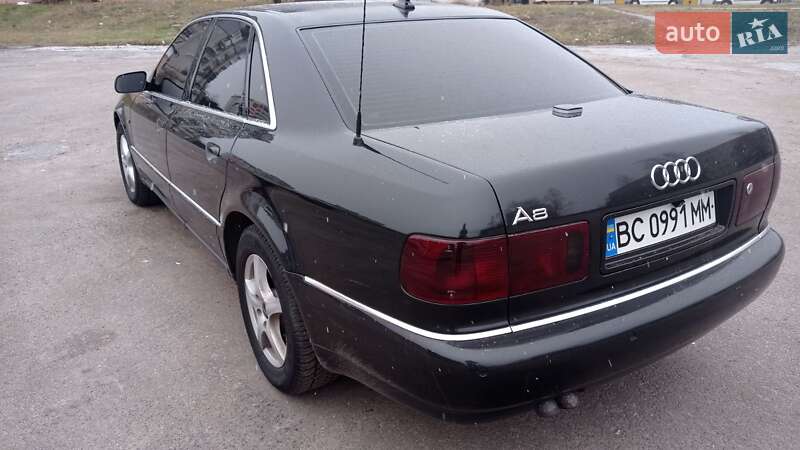 Седан Audi A8 2002 в Шептицькому