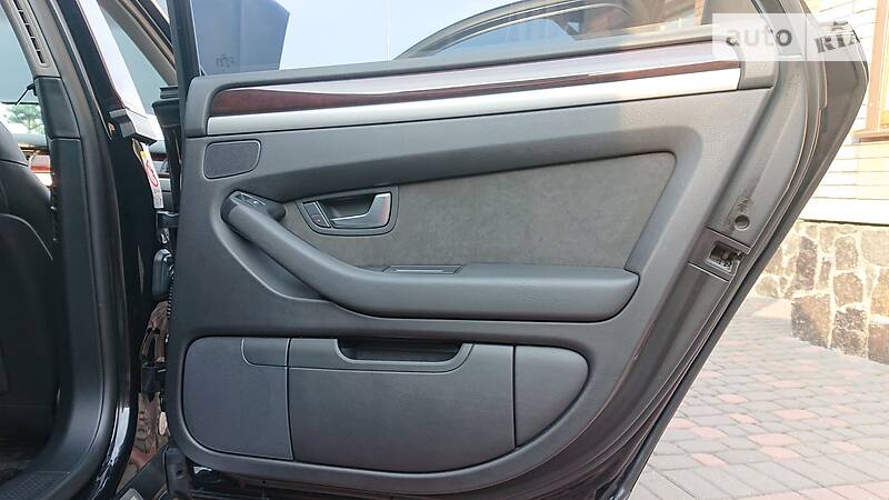 Седан Audi A8 2006 в Киеве