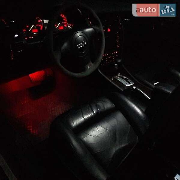 Седан Audi A8 2000 в Одессе