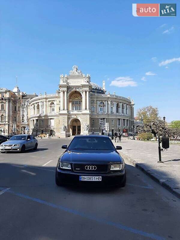 Седан Audi A8 2000 в Одесі