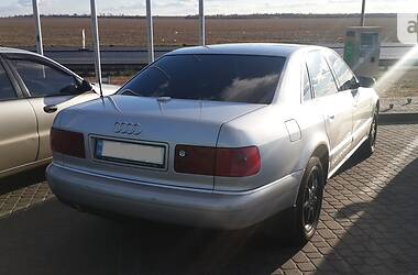 Седан Audi A8 2001 в Павлограде