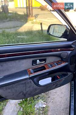 Седан Audi A8 1999 в Черкасах