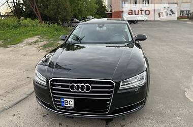 Седан Audi A8 2017 в Львові