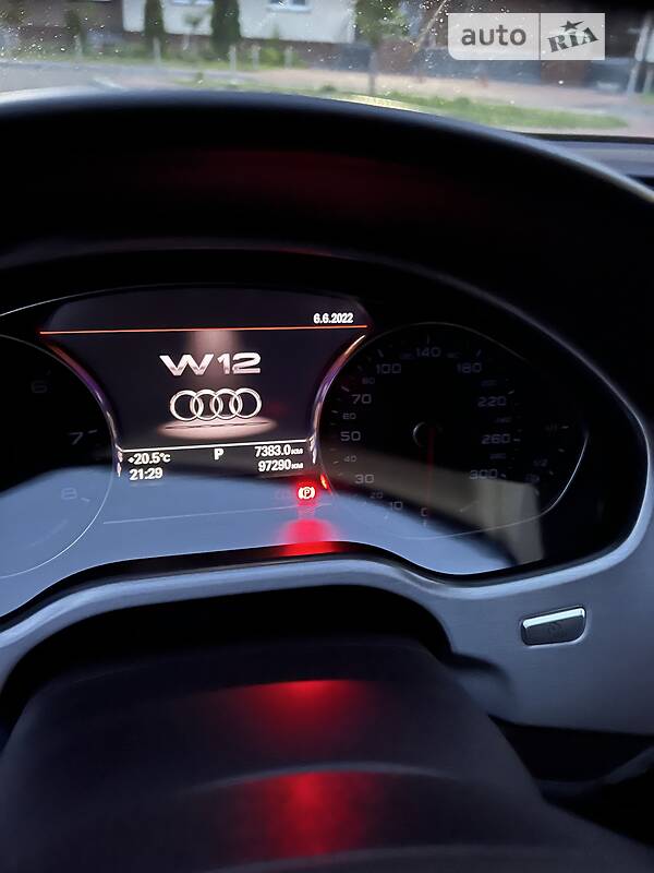 Седан Audi A8 2014 в Києві