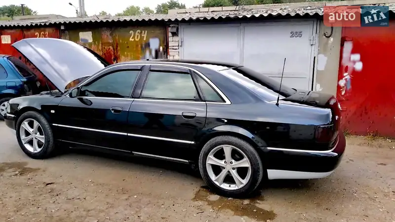 Audi A8 2000