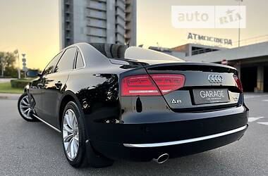 Седан Audi A8 2012 в 
