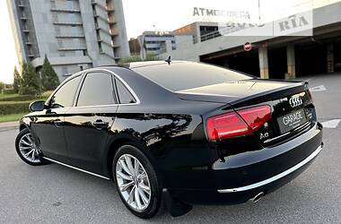 Седан Audi A8 2012 в 