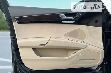 Седан Audi A8 2012 в 
