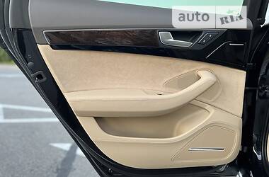 Седан Audi A8 2012 в 