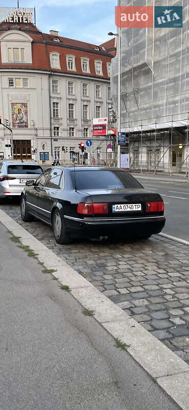 Седан Audi A8 2001 в Киеве