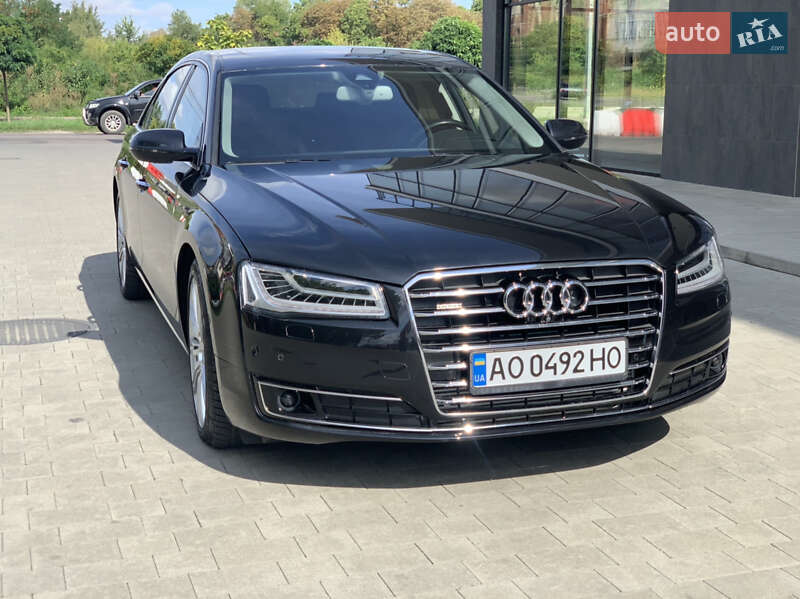 Седан Audi A8 2015 в Ужгороде