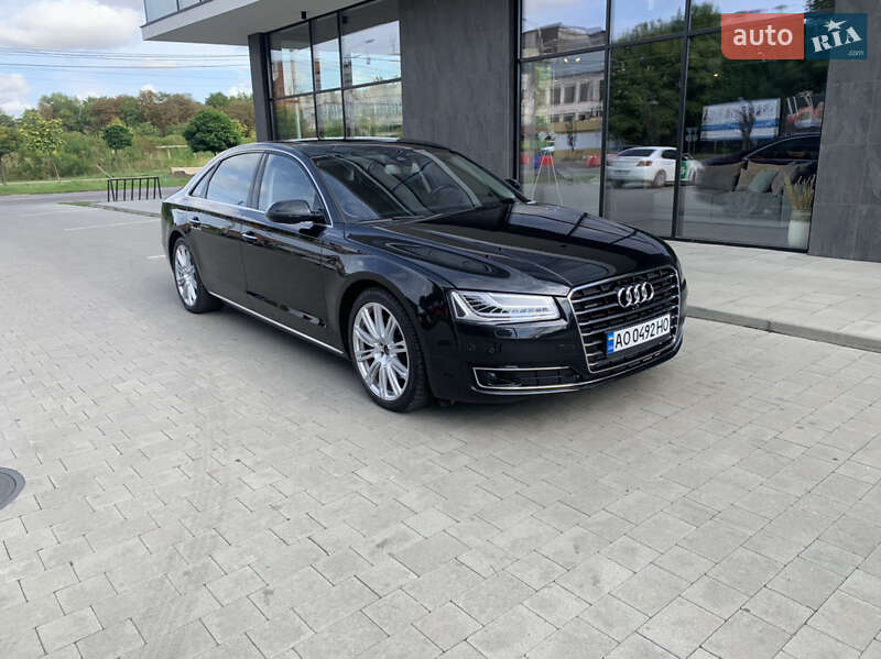 Седан Audi A8 2015 в Ужгороде