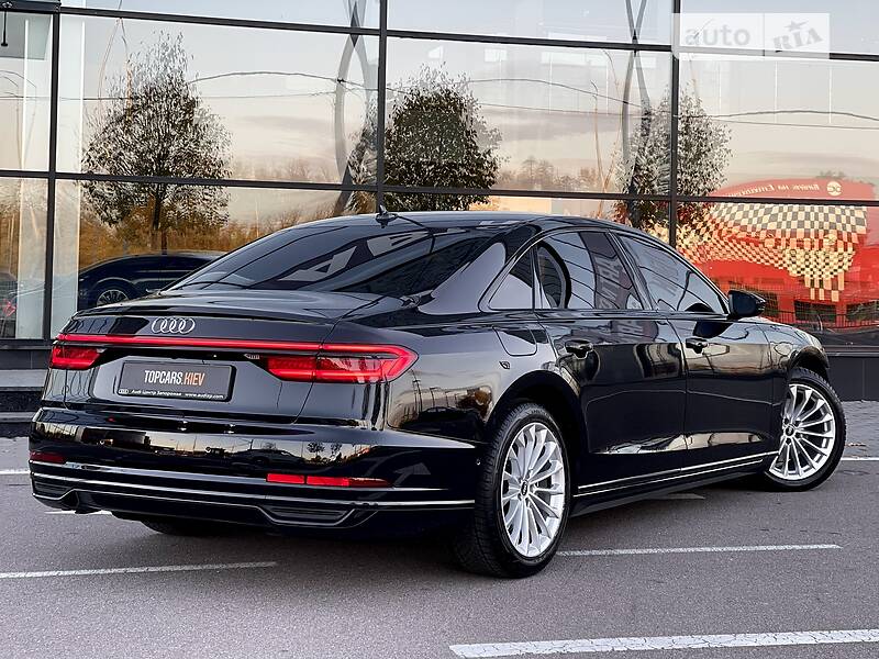 Седан Audi A8 2021 в Киеве