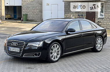 Седан Audi A8 2011 в 