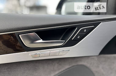 Седан Audi A8 2011 в 