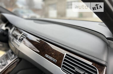 Седан Audi A8 2011 в 