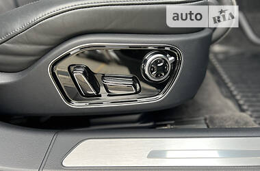 Седан Audi A8 2011 в 