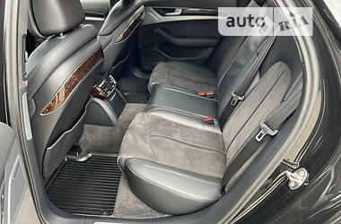 Седан Audi A8 2011 в 